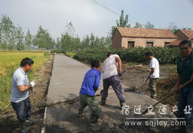 實(shí)施“精準扶貧” 推進(jìn)貧困村道路建設.png