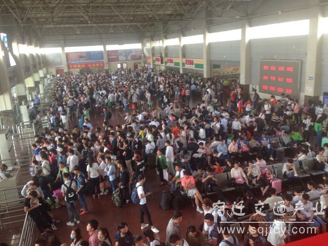 20160918中秋小長(cháng)假宿汽集團共安全發(fā)送旅客4萬(wàn)人次.jpg
