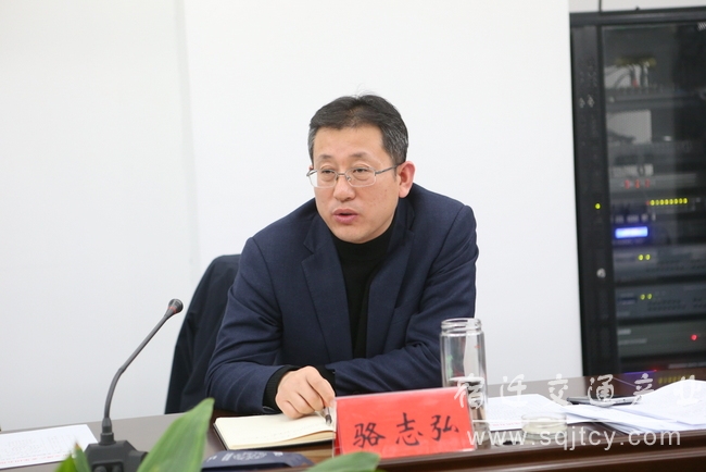 C02P2675-001.JPG